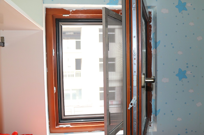 鋁包木門(mén)窗實(shí)拍