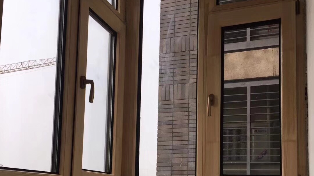 金堂木為恒大·翡翠華庭提供鋁包木窗案例