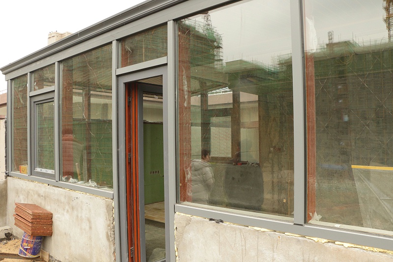 鋁包木陽光房外景實(shí)拍