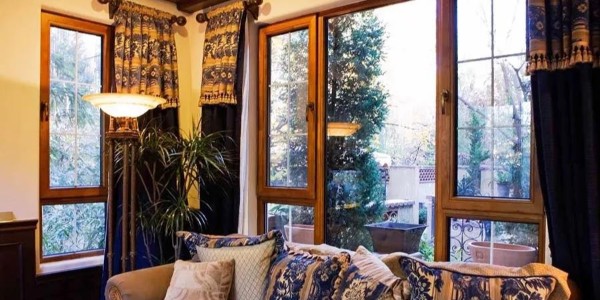 鋁包木門窗價格高以外有什么優點