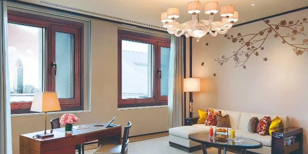 鋁包木窗廠家是怎么設(shè)置鋁包木門窗價(jià)格的